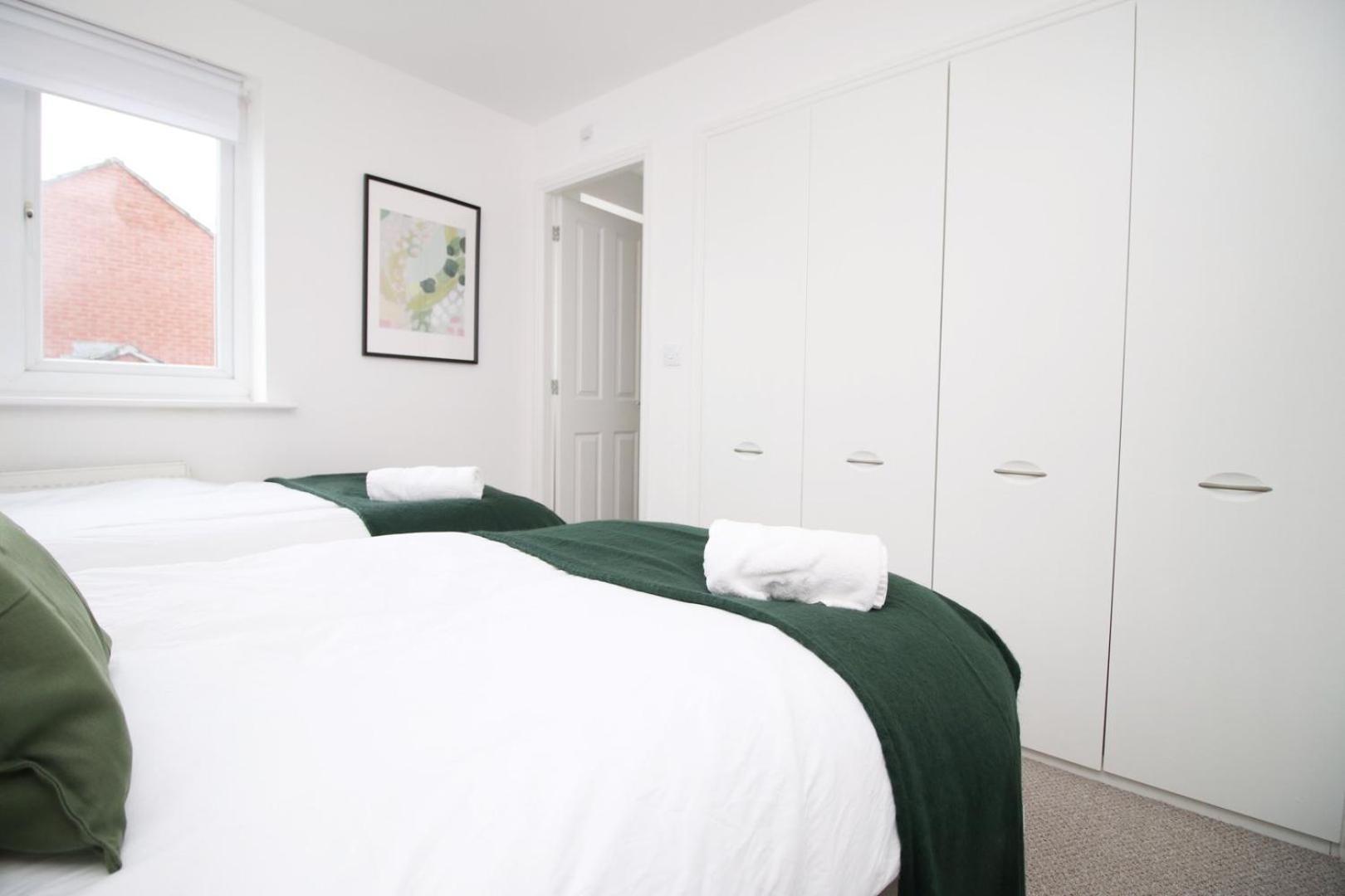 Spacious 5 Bedroom | With Fenced Backyard Newport (Gwent) Exterior foto
