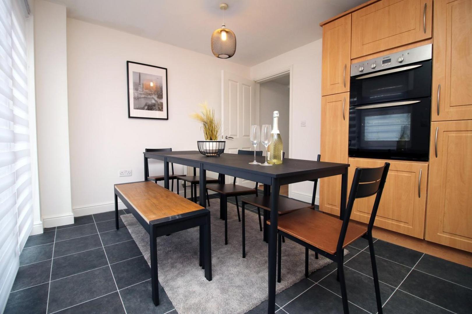 Spacious 5 Bedroom | With Fenced Backyard Newport (Gwent) Exterior foto