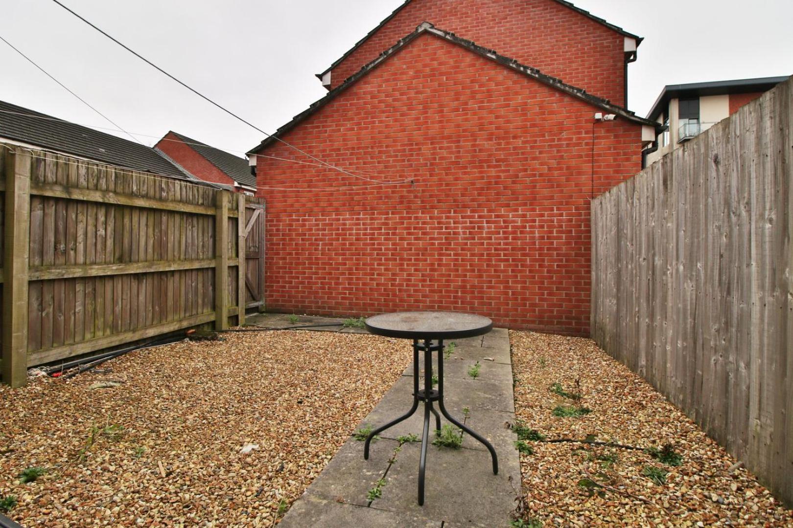 Spacious 5 Bedroom | With Fenced Backyard Newport (Gwent) Exterior foto
