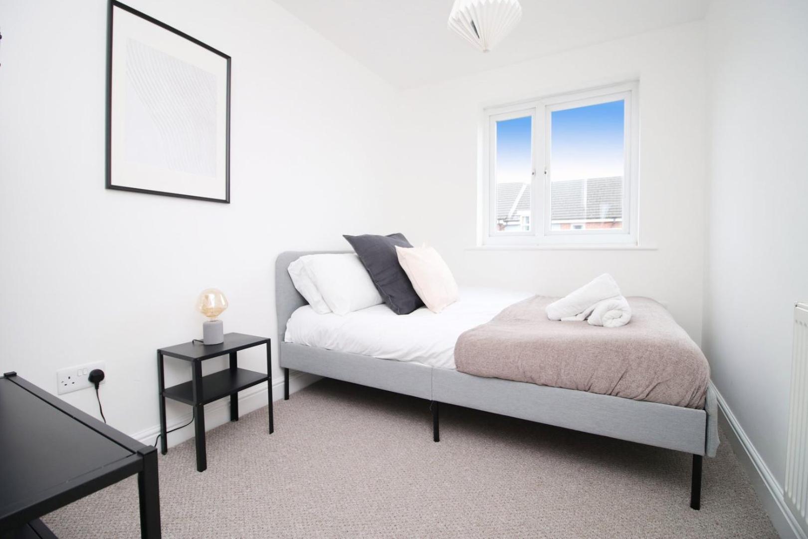 Spacious 5 Bedroom | With Fenced Backyard Newport (Gwent) Exterior foto